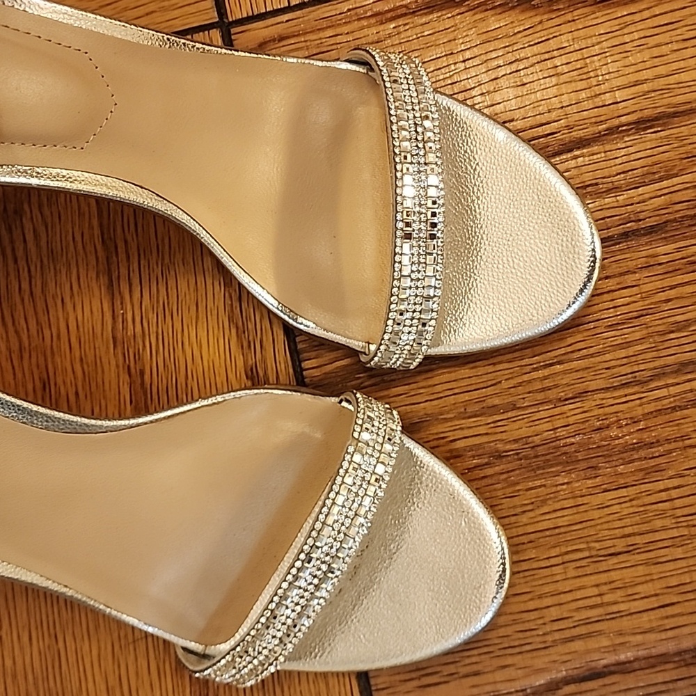 Preloved Silver Rhinestone heels - Picture 6 of 9